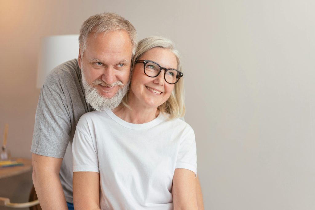 happy_senior_couple_assurlys